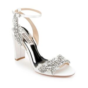 Badgley Mischka White Strap Sandal Sz 7.5